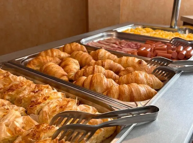 Хотел парк панорама 4*